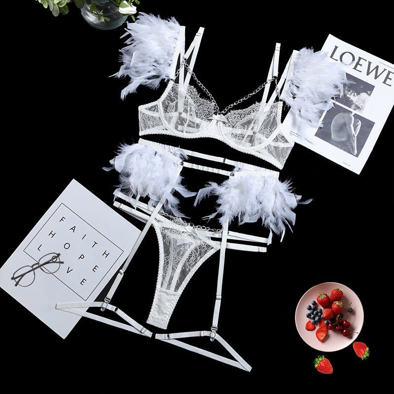 Sexy Dessous - Set aus Federspitze mit Metallkette – 4 - teiliges, verführerisches Set für besondere Anlässe - Si.Kreativkauf