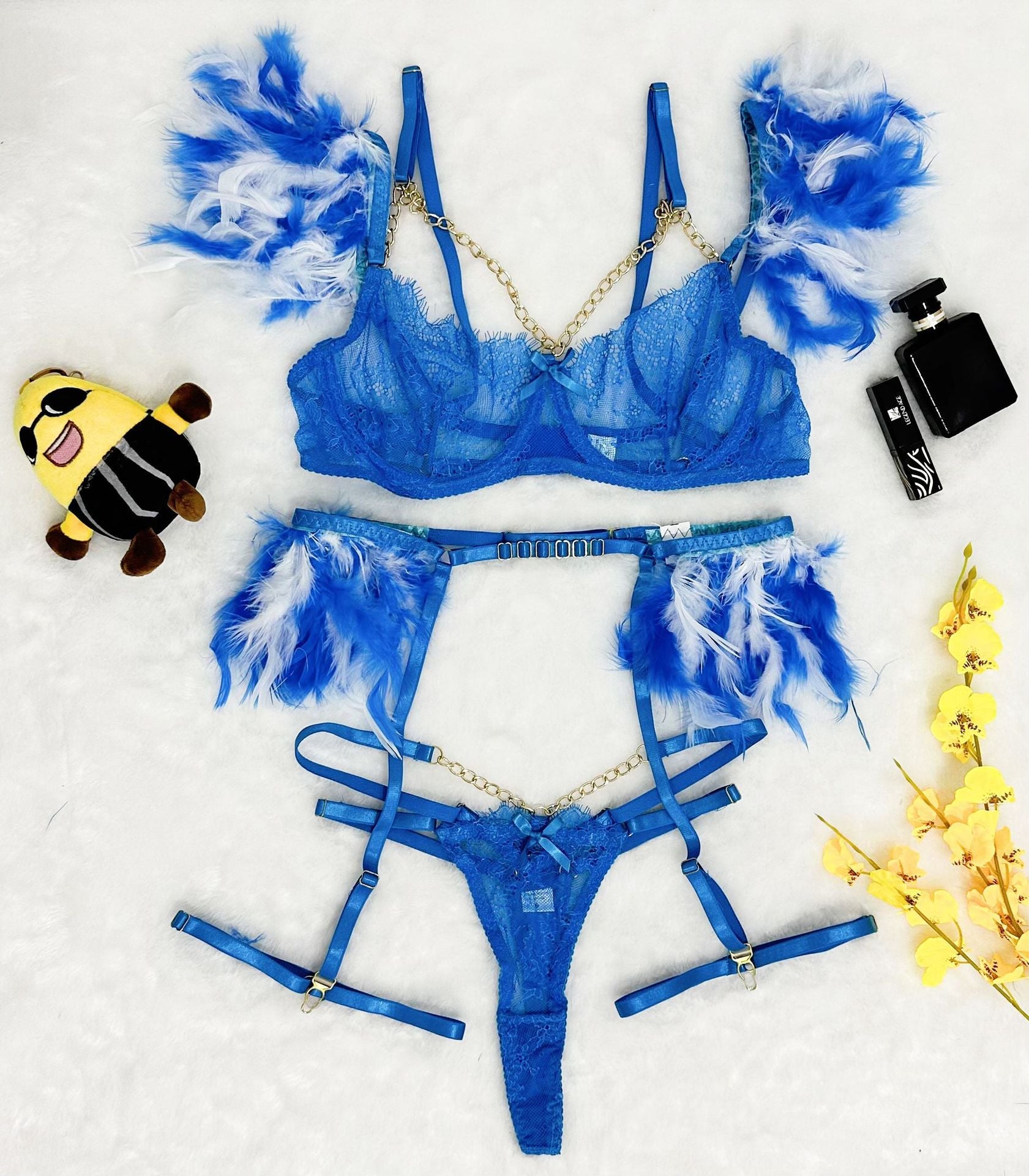 Sexy Dessous - Set aus Federspitze mit Metallkette – 4 - teiliges, verführerisches Set für besondere Anlässe - Si.Kreativkauf